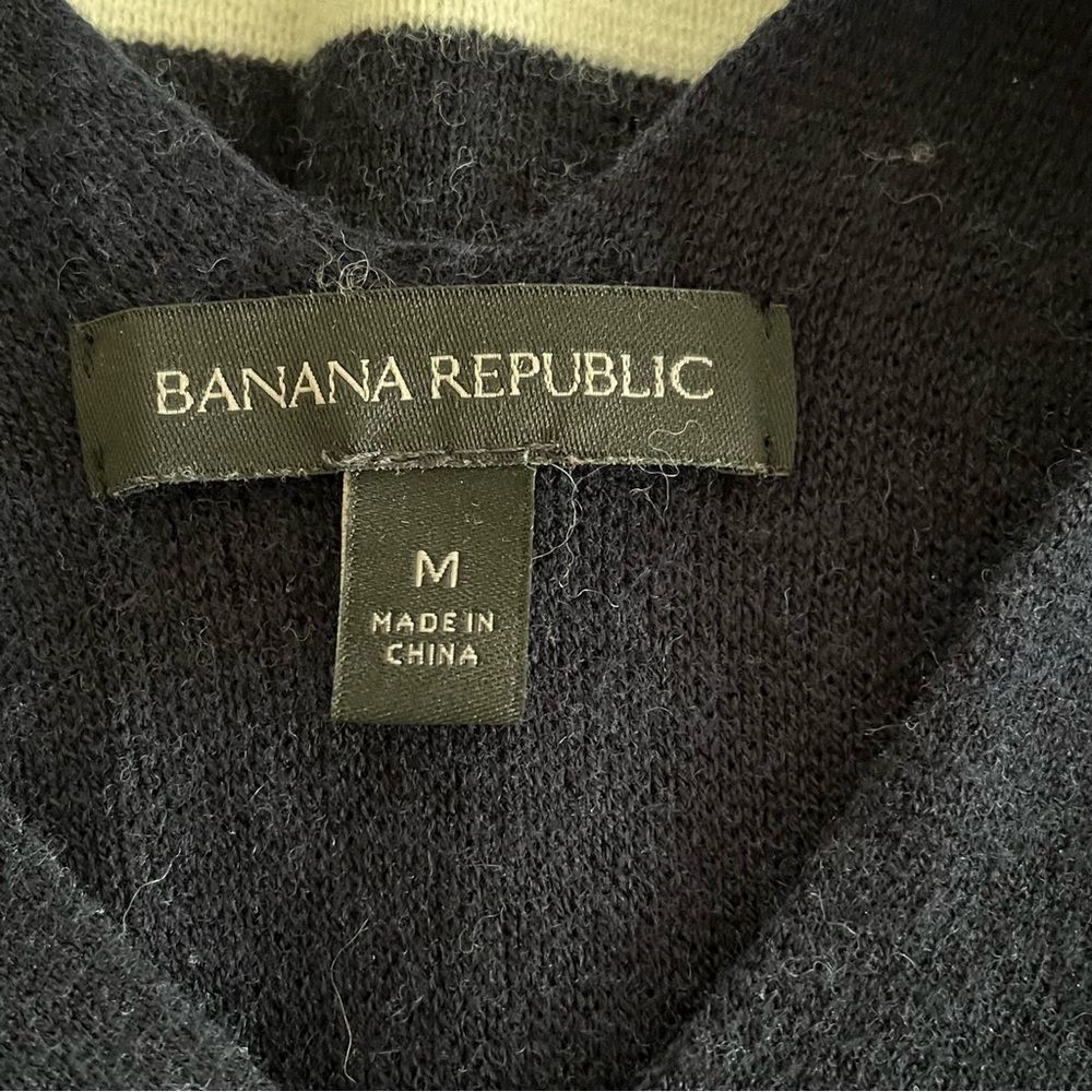 BR navy merino-blend v-neck sweater, M - Picture 3 of 4